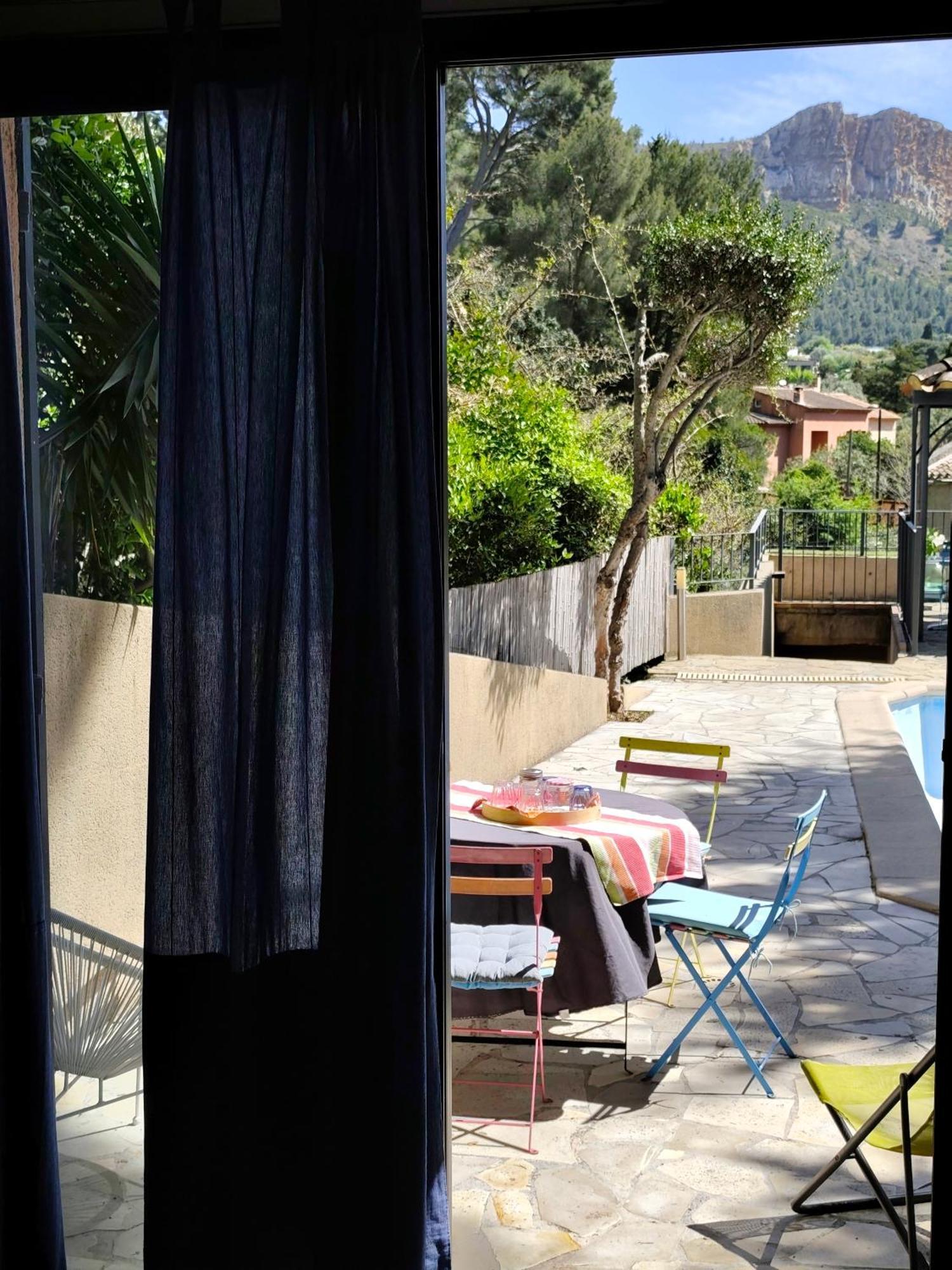 Boutique Hostel By Cassis Eksteriør bilde